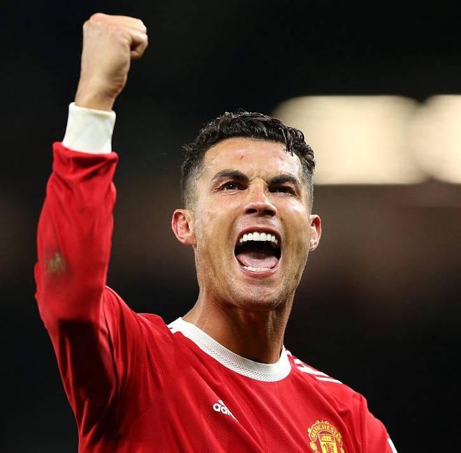 C罗迎来五赛季出色发挥，尤文图斯观众热烈欢呼！上演精彩一战的简单介绍-爱游戏平台下载